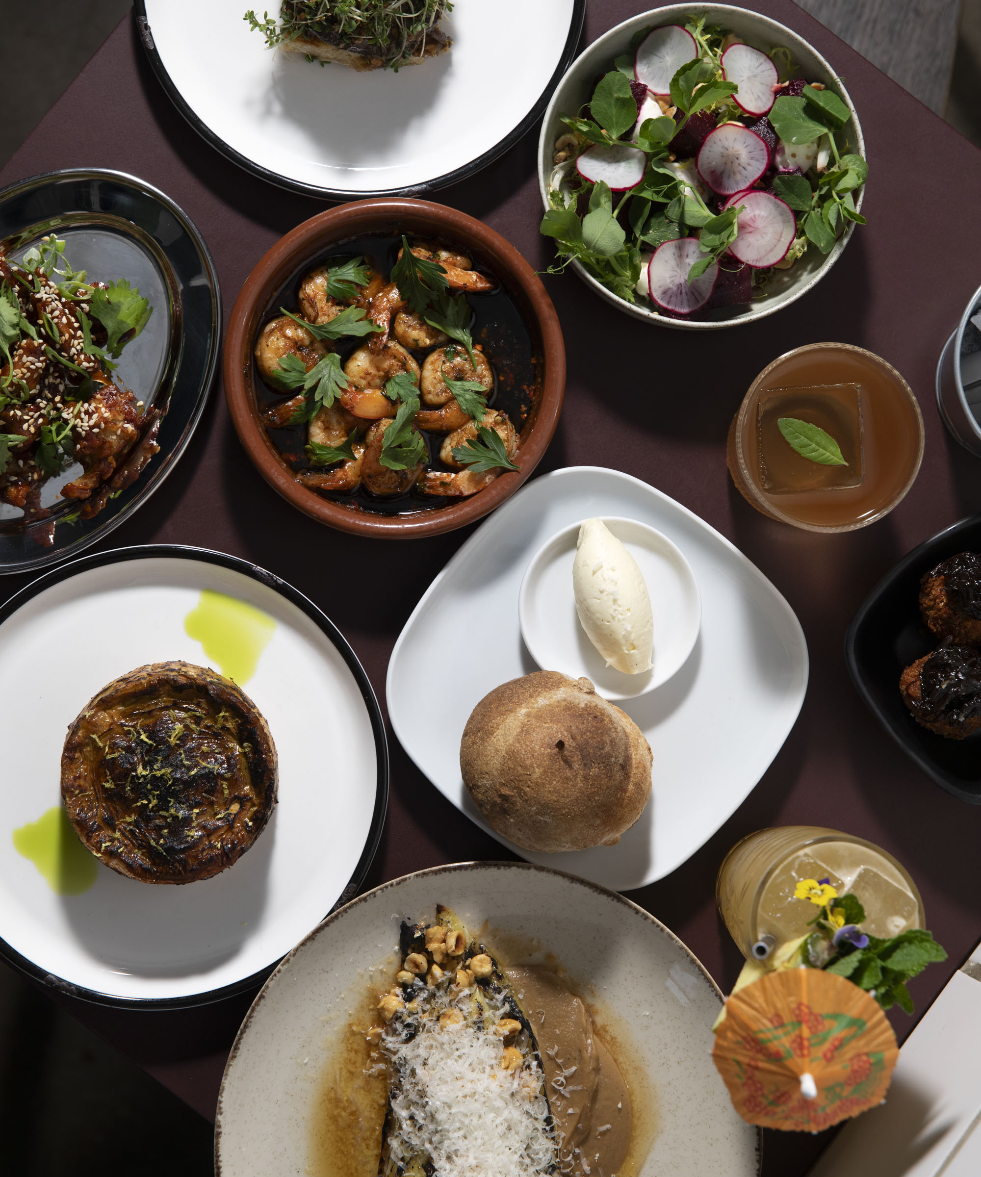 Pick whatever you like at Leafs – Nørrebro favorite opens new spot nearby with everything from Szechuan chicken to mushroom toasts and unconventional cocktails