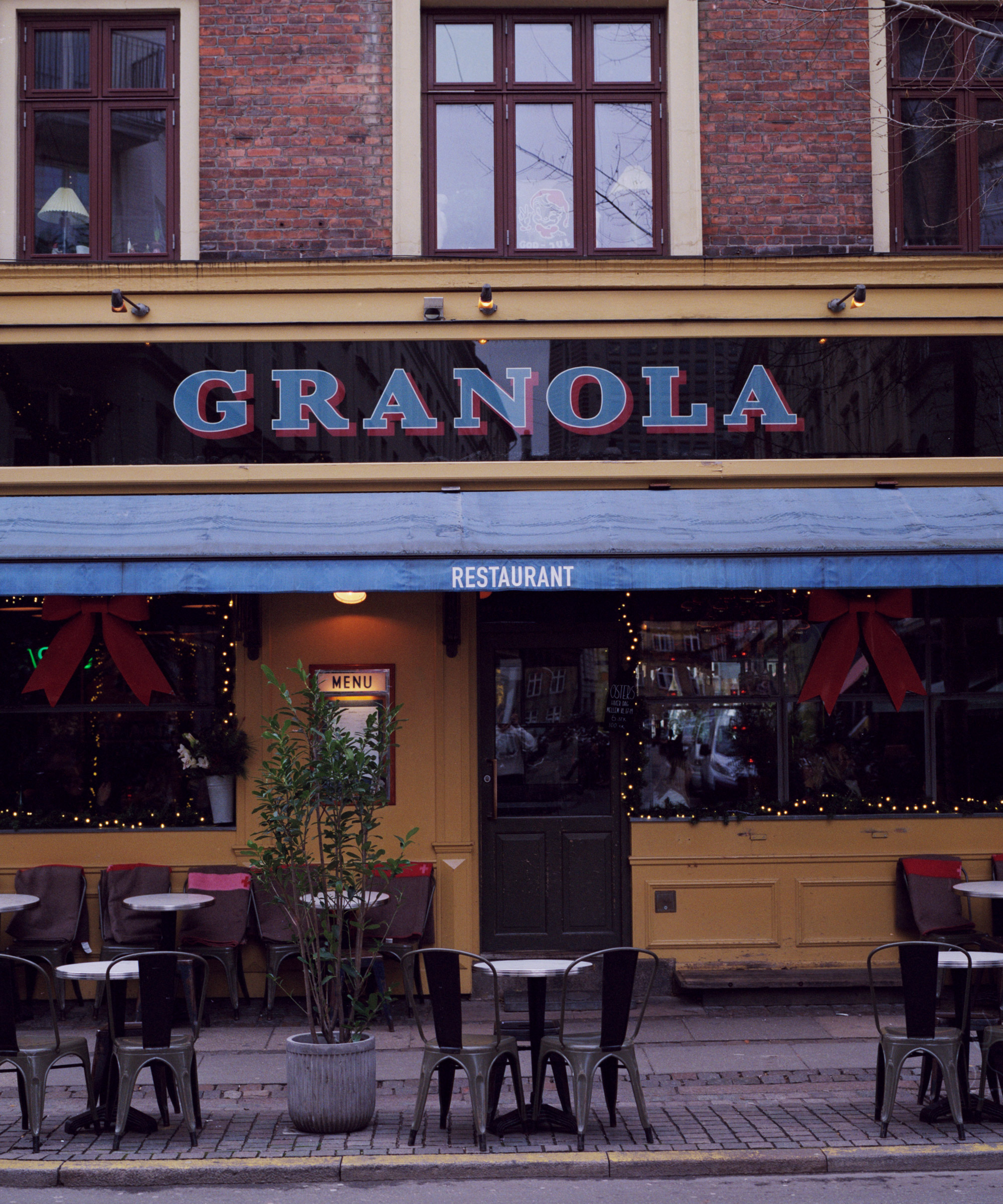 Pick whatever you like at Granola on Værnedamsvej – Some would say this beloved all-day bistro hasn’t changed a bit, and that’s the best part