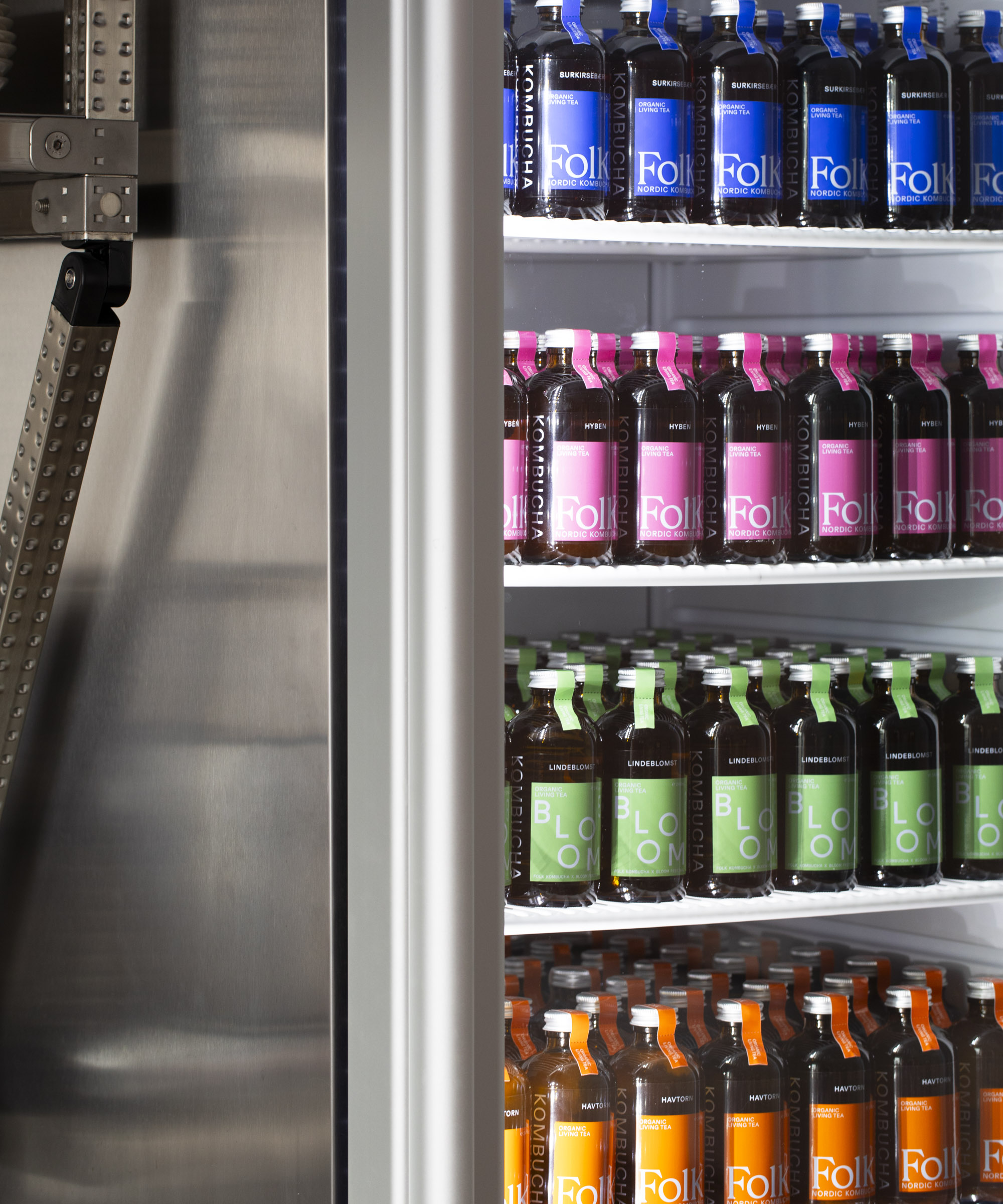 6 bottles of kombucha from Folk in Kødbyen – The Nordic kombucha that’s been declared an all-time favorite by David Zilber and British Vogue