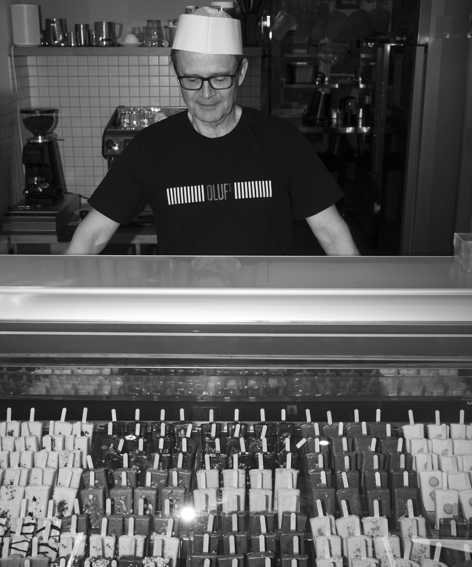 Pick any two popsicles at OLUFs in Østerbro – The season for enjoying these Italian-inspired gelatos and sorbets is finally here, and they taste like ‘happiness on a stick’