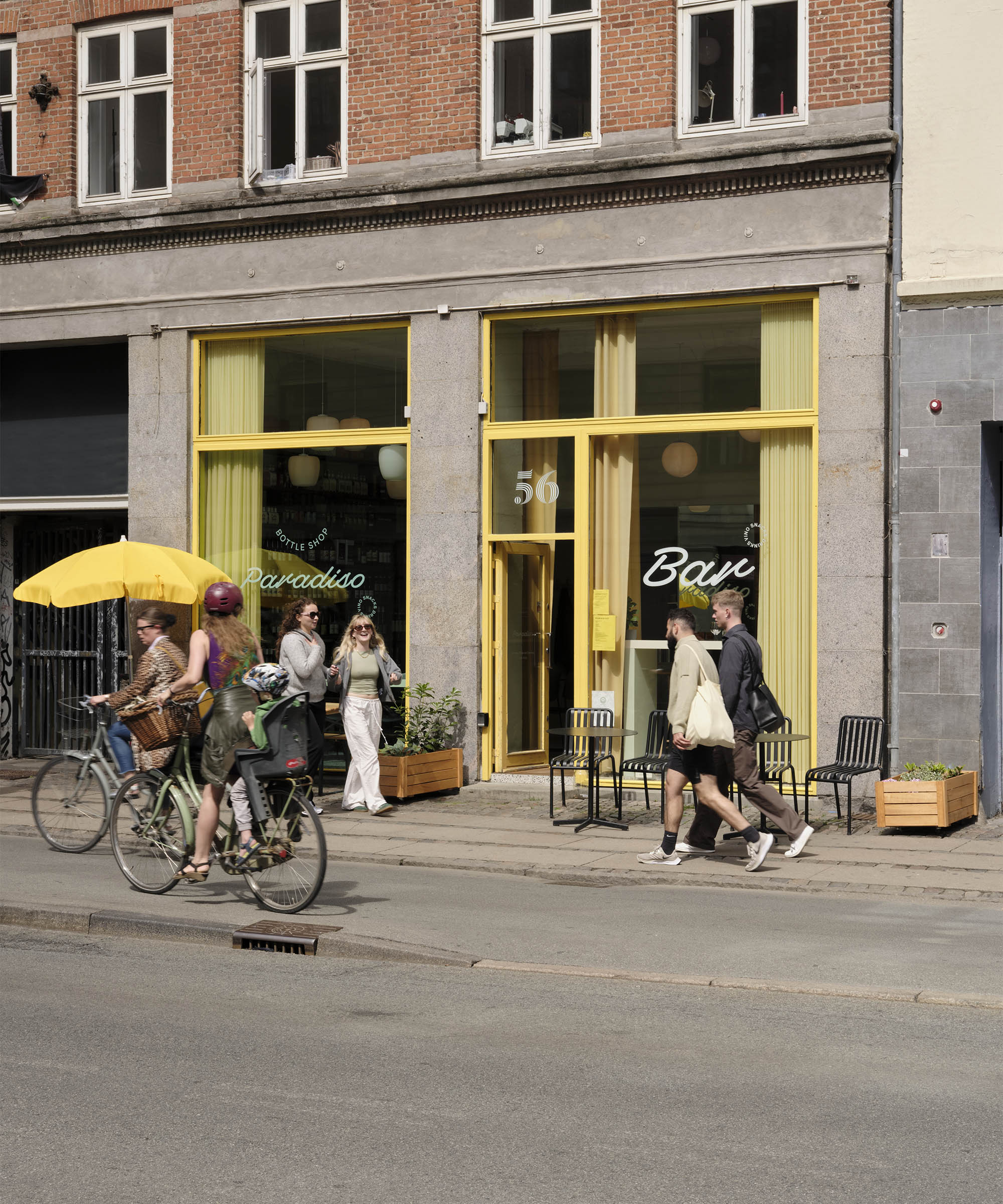 Pick whatever you like at Paradiso in Nørrebro – A sunny must-visit spot that feels like a slice of Italian heaven with Venetian-inspired small plates, wine, cocktails, and more