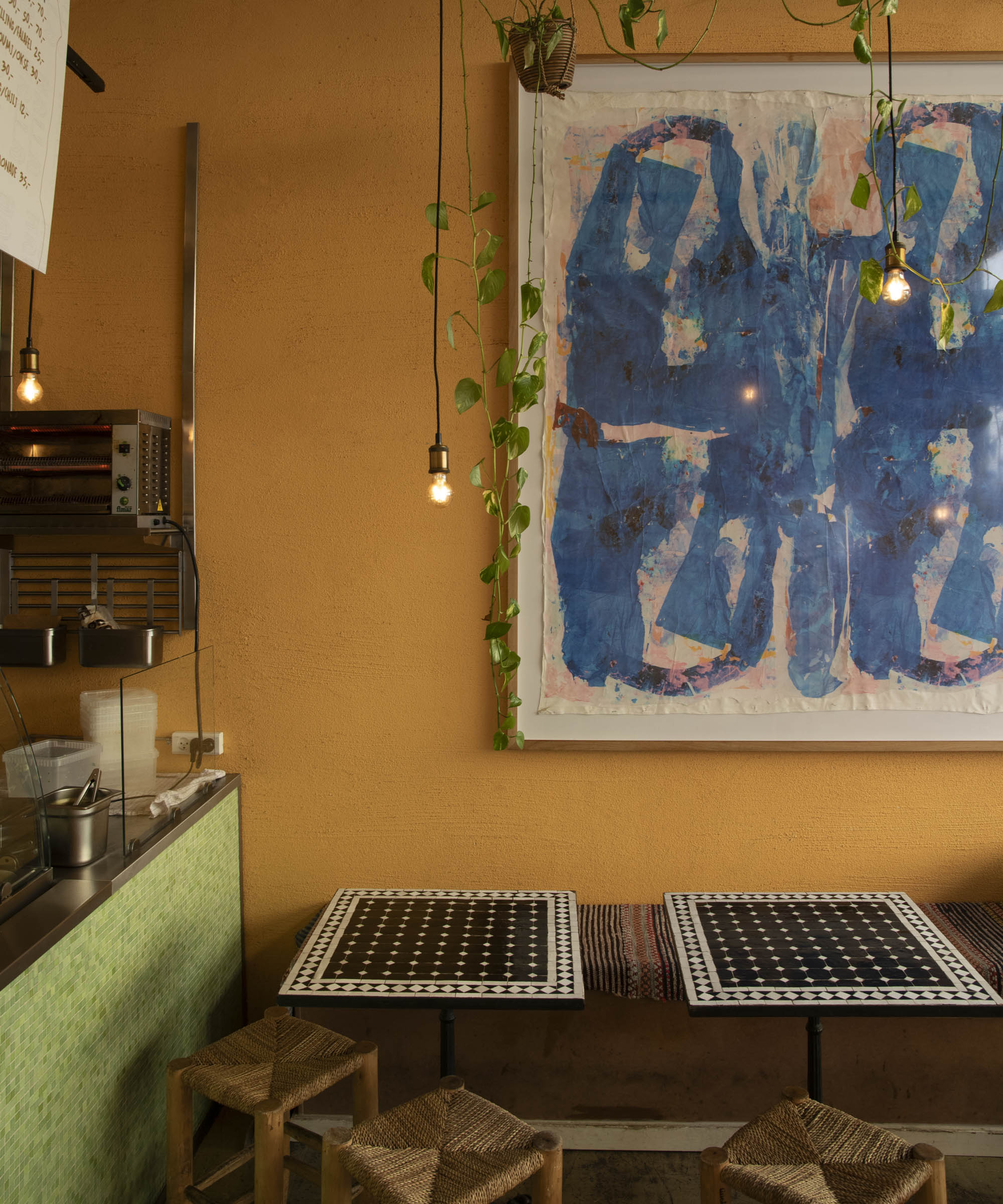 Two bowl combos at Halla Halla in Christianshavn – Politiken awarded this Middle Eastern-inspired spot five hearts and savored every single bite