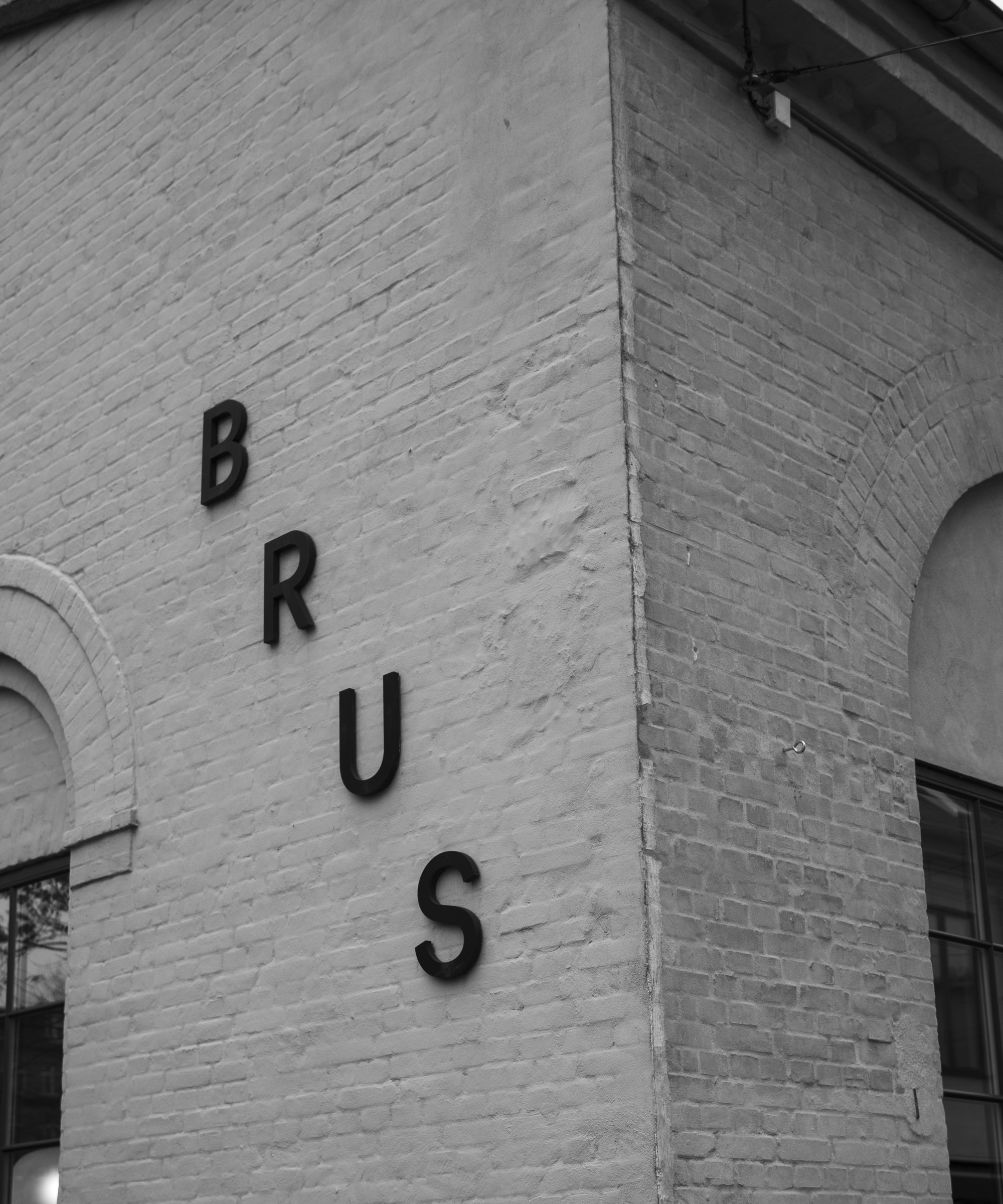 Pick whatever you like at BRUS – Head to Nørrebro’s buzziest brewpub and satisfy your cravings for smash burgers, bao buns, handmade ravioli, craft beer, and more
