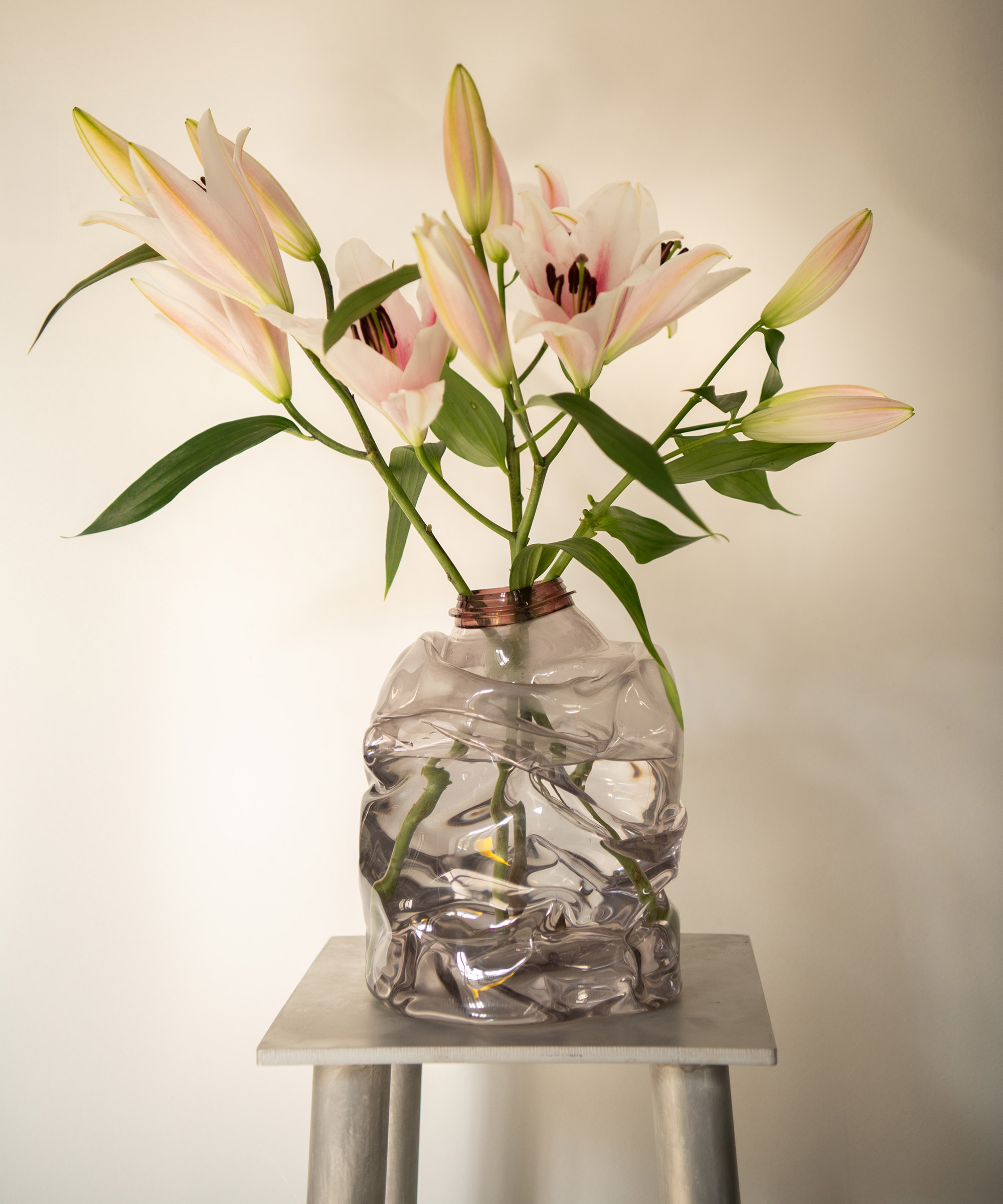Pick whatever you like from the NIKO JUNE webshop – Punctuate your home with evocative dinnerware, furniture, and accessories that blur the line between art and everyday objects