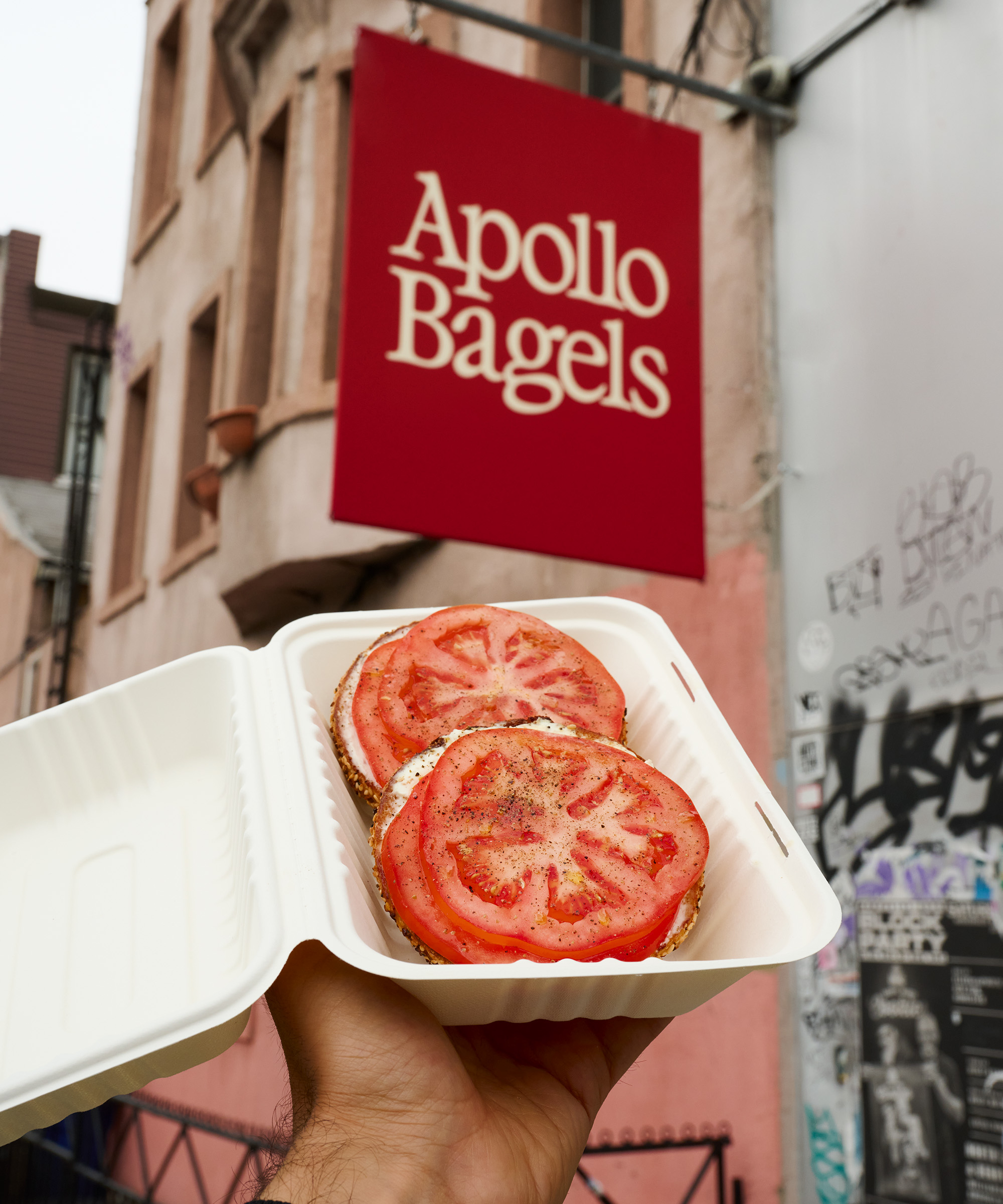 New York’s favorite bagel arrives in Copenhagen for a three-day pop-up with Frederik Bille Brahe at Apollo in Nyhavn