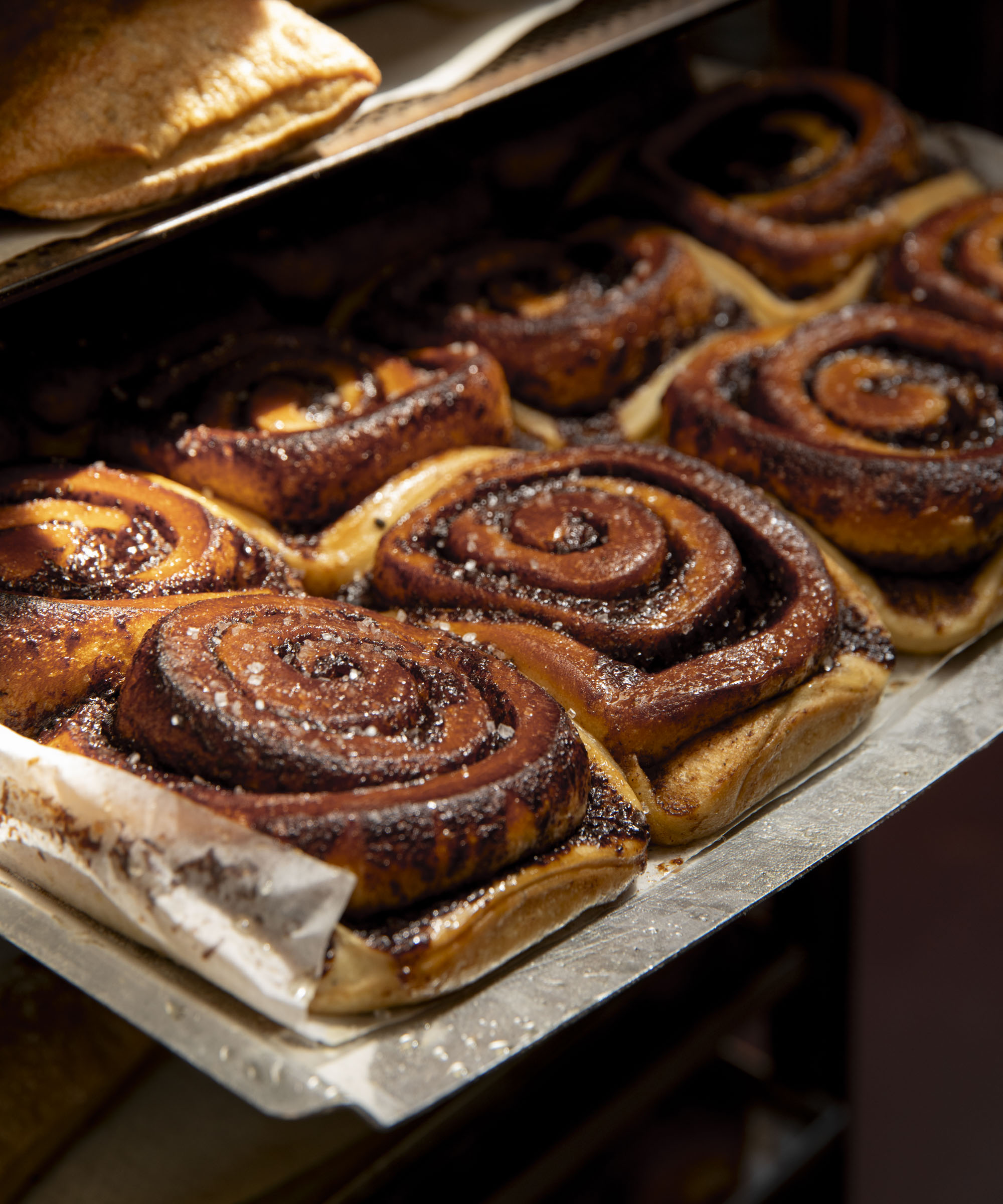 Pick whatever you like at Flere Fugle in Nordvest – Morning to evening, the energy never stops at the pulsing bakery, café, and neighborhood pizzeria
