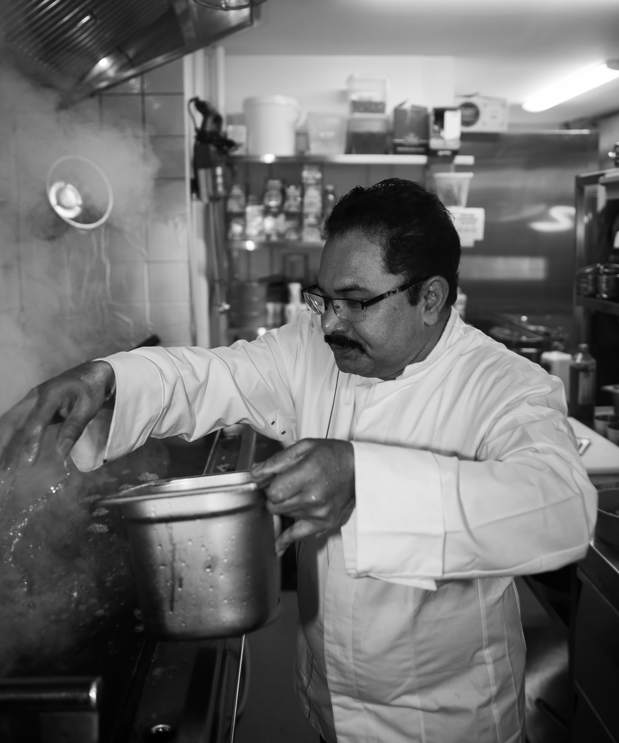 Pick whatever you like at DOSA BAR — Mumbai’s electric street food scene finds a colorful home on Gammel Kongevej