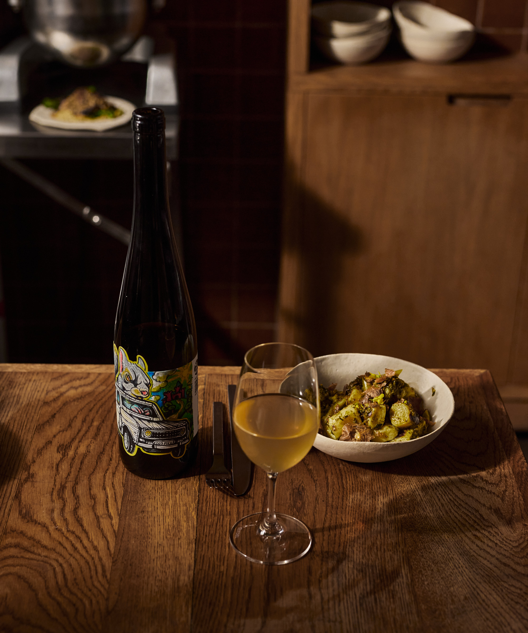 Pick whatever you like at Un.common Bar on Friday and Saturday nights — In Oud-West, Un.common roastery goes all-in on natty wine and an à la carte menu
