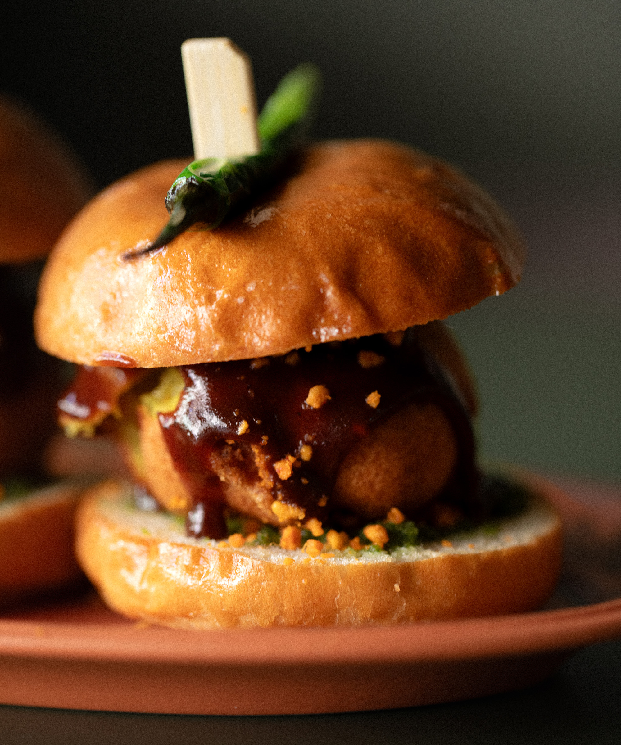 Pick whatever you like at DOSA BAR — From crisp dosas to crushed samosas, Indian street food goes bold on Gammel Kongevej